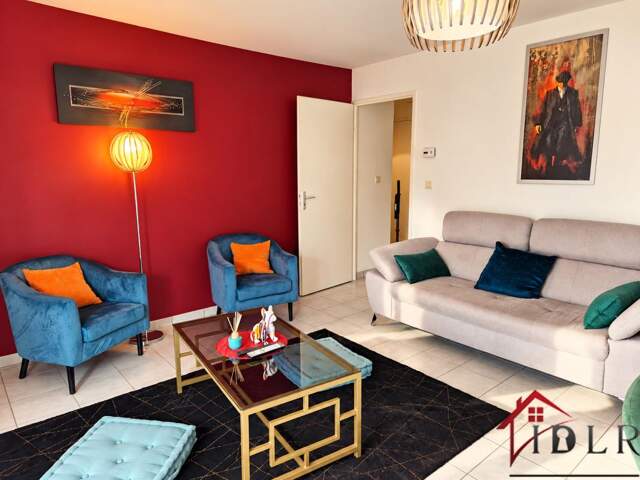 APPARTEMENT T3 LUMINEUX AVEC TERRASSE ET 2 PARKINGS   VITRY- — photo du bien