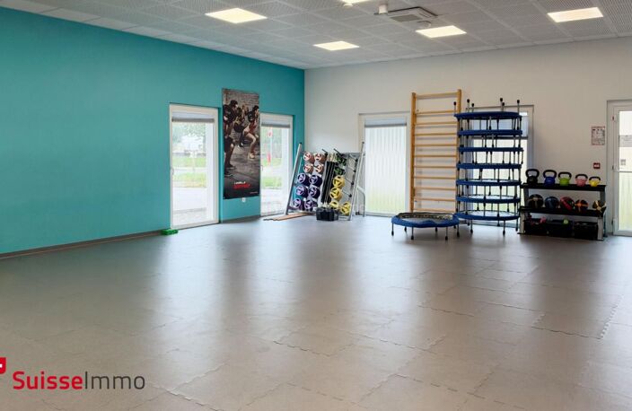 Local commercial Appenans 341 m2 — photo 2