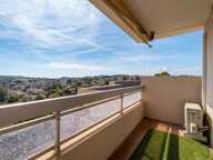 DERNIER ETAGE - GARAGE - COMMODITES - TRANSPORTS EN COMMUN — photo 4