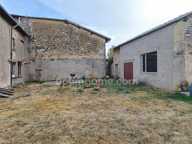 ERIZE SAINT DIZIER - Ancienne fermette à vendre pleine de charme avec de vastes dépendances - Terrain clos — photo 2