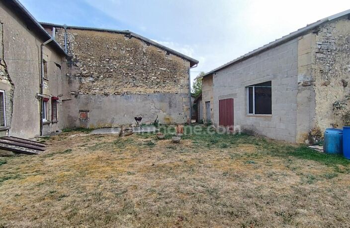 ERIZE SAINT DIZIER - Ancienne fermette à vendre pleine de charme avec de vastes dépendances - Terrain clos — photo 2