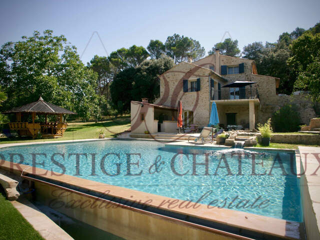 Immobilier de luxe : maison à acheter à Piolenc — photo du bien