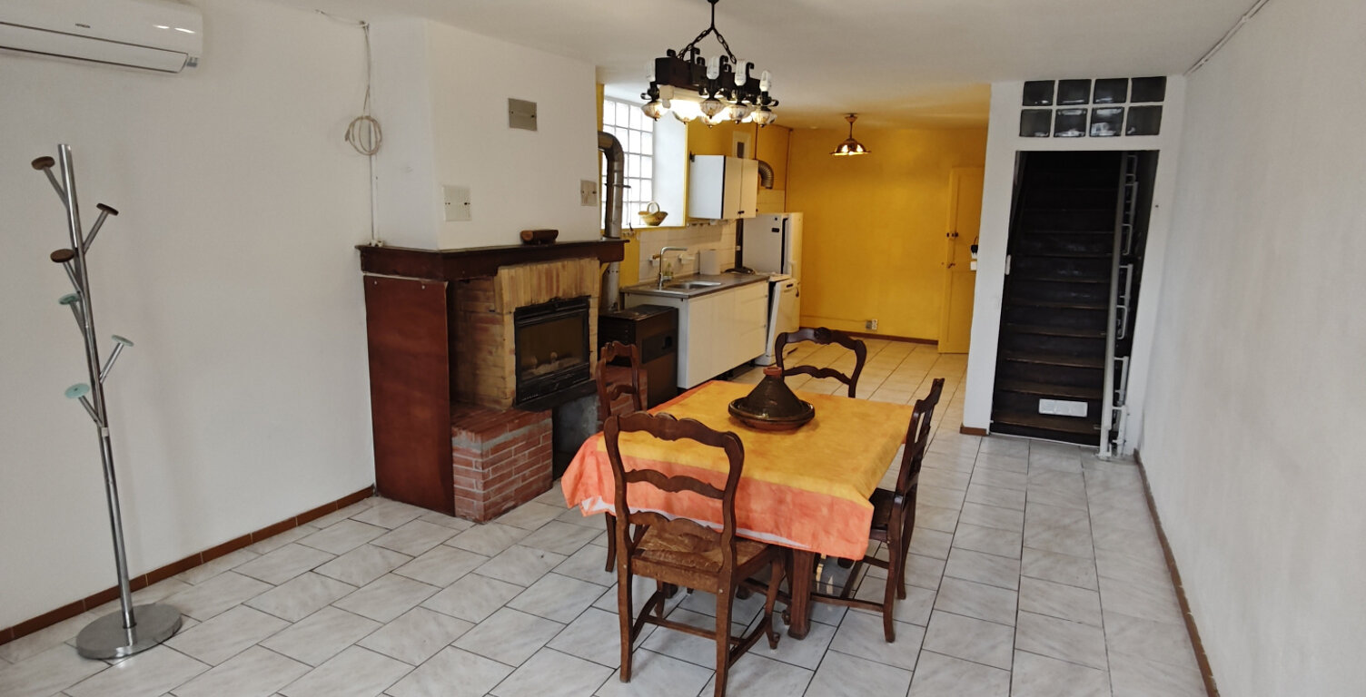 Maison en pierre au coeur d'un village agréable   Proche Cast — photo 1