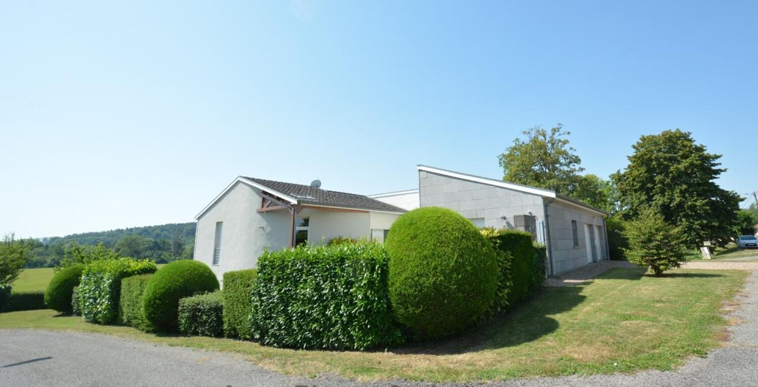 À VENDRE – Grande maison de plain-pied de 224 m² habitable (4 chambres) avec vue exceptionnelle sur forêt et plaine à Vaux-devant-Damloup (proche Verdun), terrain de 1359 m² ! — photo 1