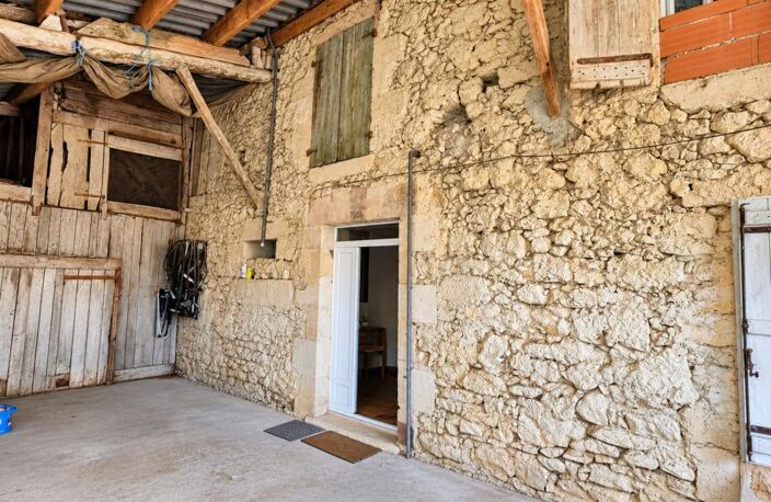 Maison en pierre + ruine + dépendance. Très beau site — photo 2
