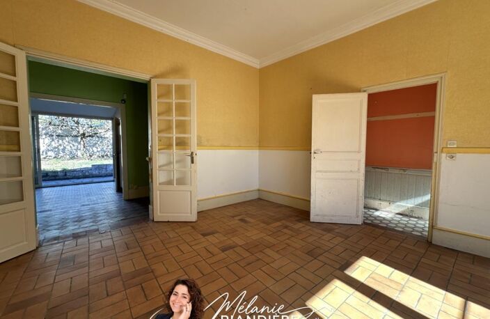 Maison 5 pièces, 3 chambres, 134 m² à rénover – Rue de Ceinture La Flèche — photo 2