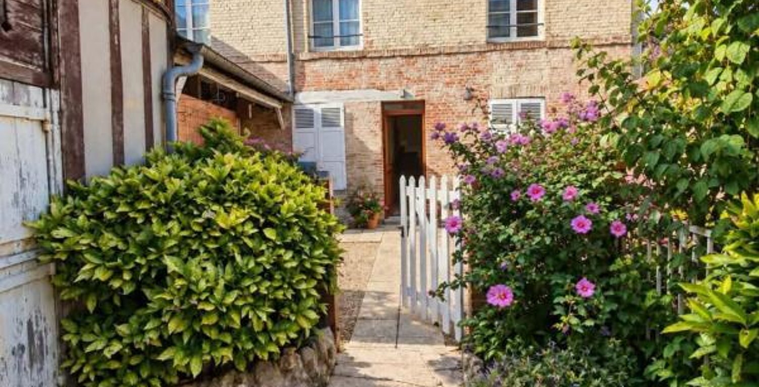 Maison à vendre 11 pièces LISIEUX (14) — photo 1