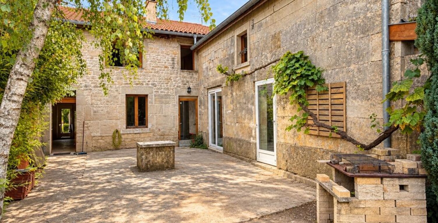 BELLE MAISON DE CARACTÈRE AVEC JARDIN, GRANGE ET POTENTIEL SECOND LOGEMENT — photo 1