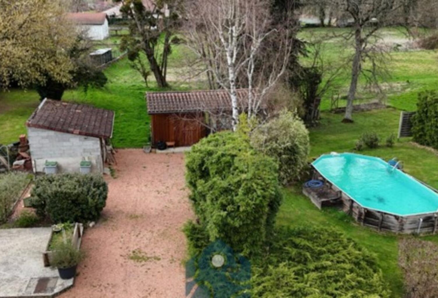 Propriete à vendre sur 2 ha à  PUY GUILLAUME (63) — photo 1