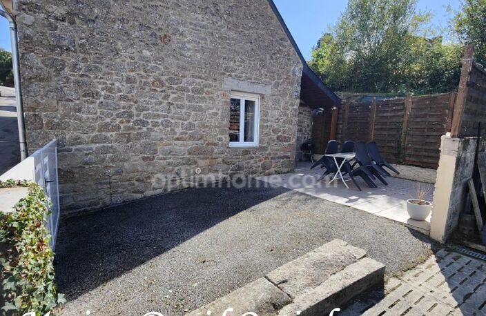 Maison sans travaux avec jardin, terrasse et garage à Rostrenen — photo 3