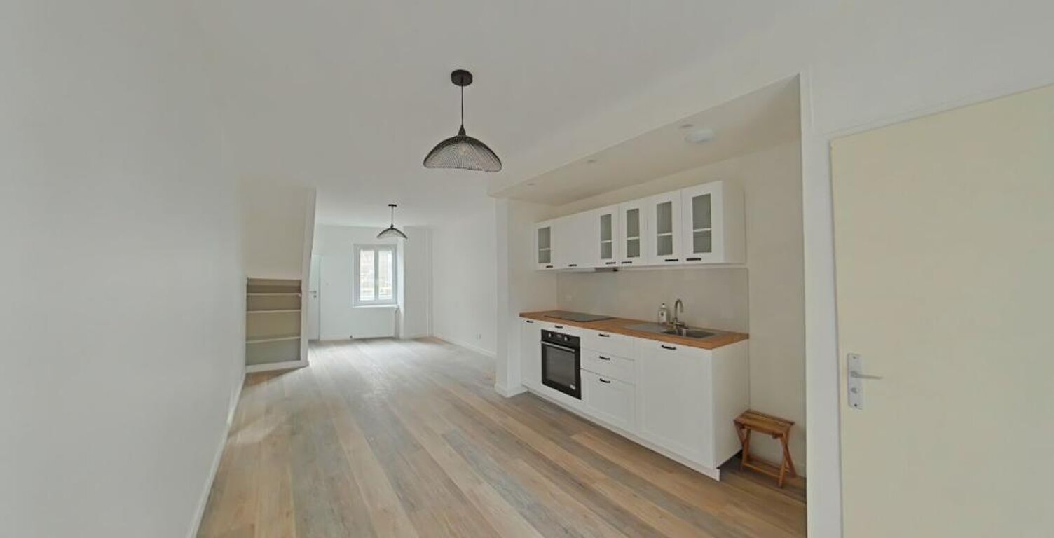 Maison À Louer — photo 1