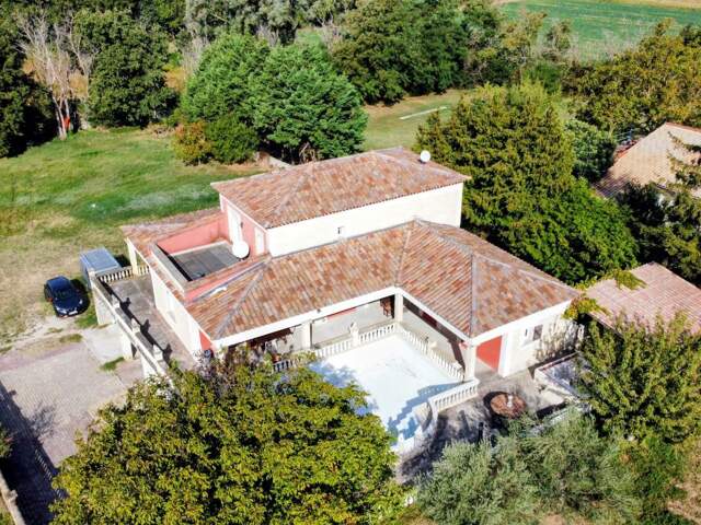 Villa À Vendre — photo du bien