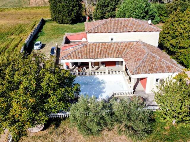 Villa À Vendre — photo du bien