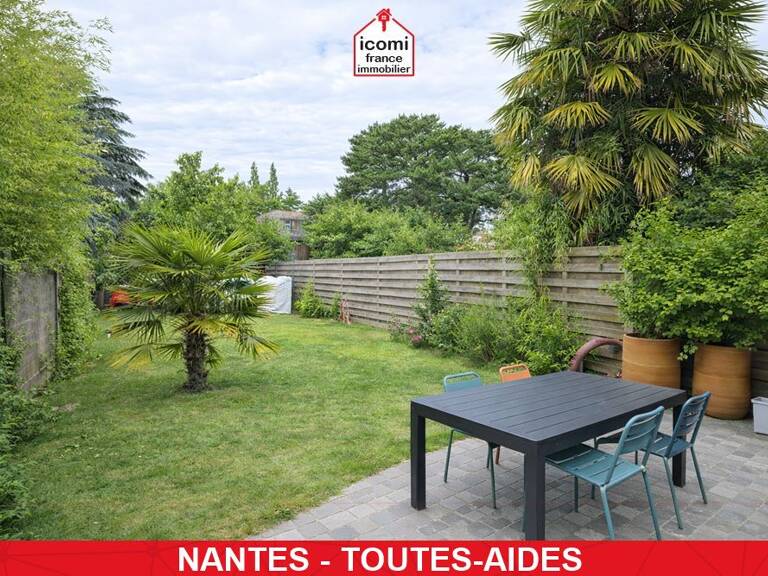 LOIRE-ATLANTIQUE - Nantes (44100) - A VENDRE - MAISON EN REZ DE JARDIN ENTIEREMENT RENOVEE EN 2021 - PIECE DE VIE TRIPLE AVEC ACCES TERRASSE - STORE BAN - 3/5 CHAMBRES - GARAGE - RARE — photo 1