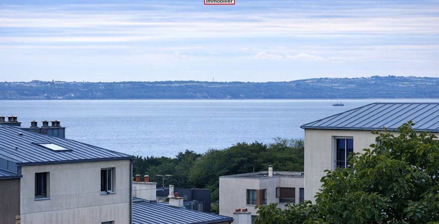 FINISTERE - Brest (29200) - A VENDRE - APPARTEMENT STUDIO DE 25 M² AVEC VUE MER DERNIER ETAGE EN DALLE BETON - EXCELLENT DPE : B - GES : C - COUP DE COEUR - RARE — photo 1