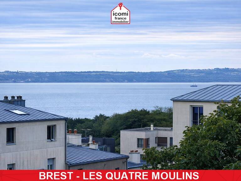 FINISTERE - Brest (29200) - A VENDRE - APPARTEMENT STUDIO DE 25 M² AVEC VUE MER DERNIER ETAGE EN DALLE BETON - EXCELLENT DPE : B - GES : C - COUP DE COEUR - RARE — photo 1
