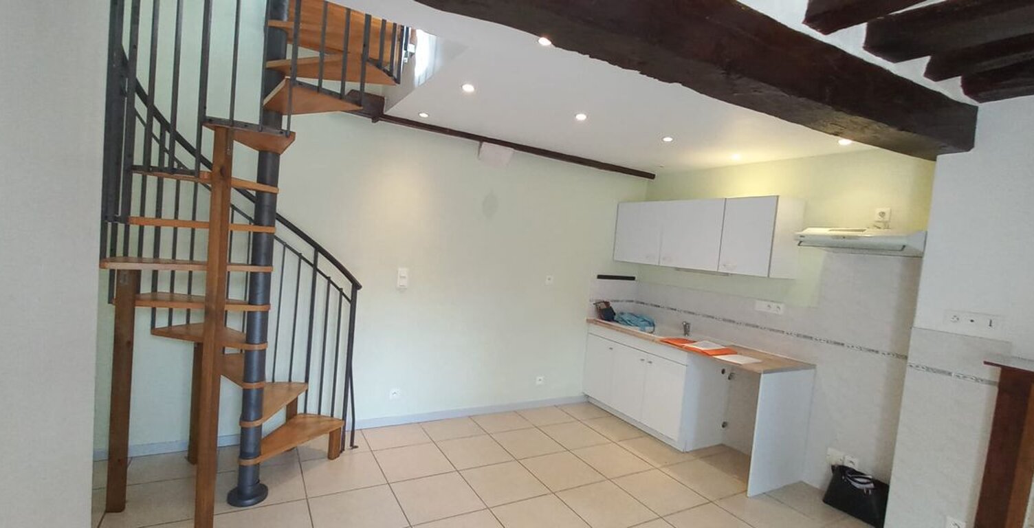 Appartement de 32m2 à louer sur Châtillon-Coligny — photo 1