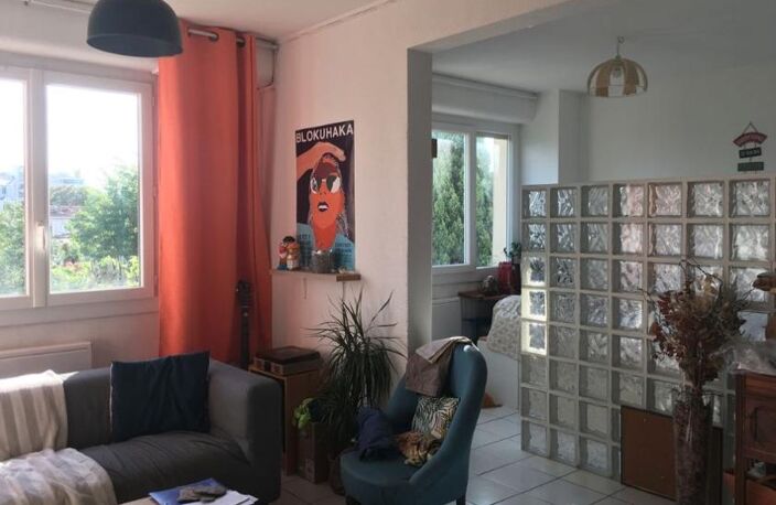 T2 — photo 2