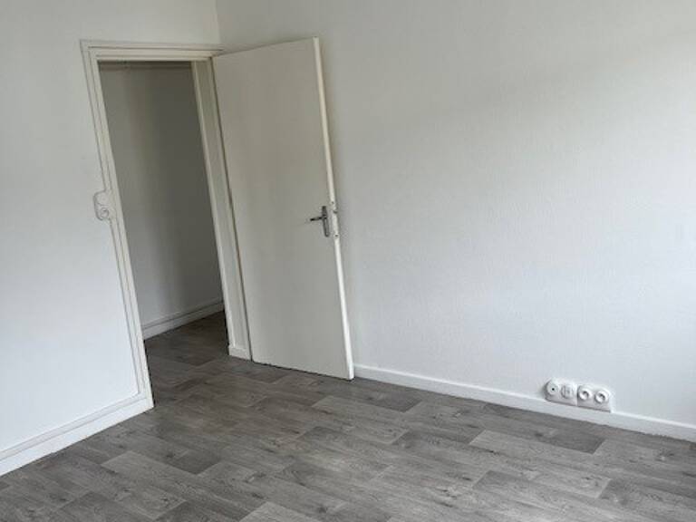 Location - Appartement T3 - 69m2 - Stiring-Wendel — photo 1