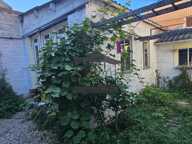 Maison avec petit extérieur et garage quartier voltaire — photo 4