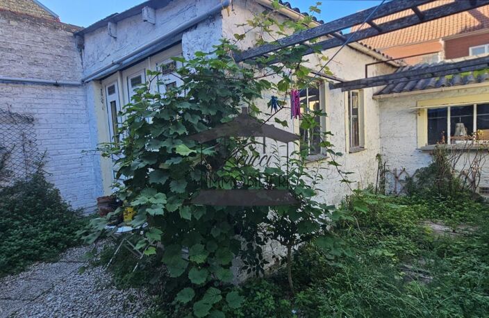 Maison avec petit extérieur et garage quartier voltaire — photo 4