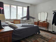 Maison avec petit extérieur et garage quartier voltaire — photo 3