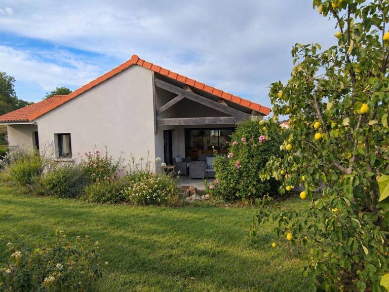Villa récente, 138 m² hab sur 700 m² de terrain — photo 1
