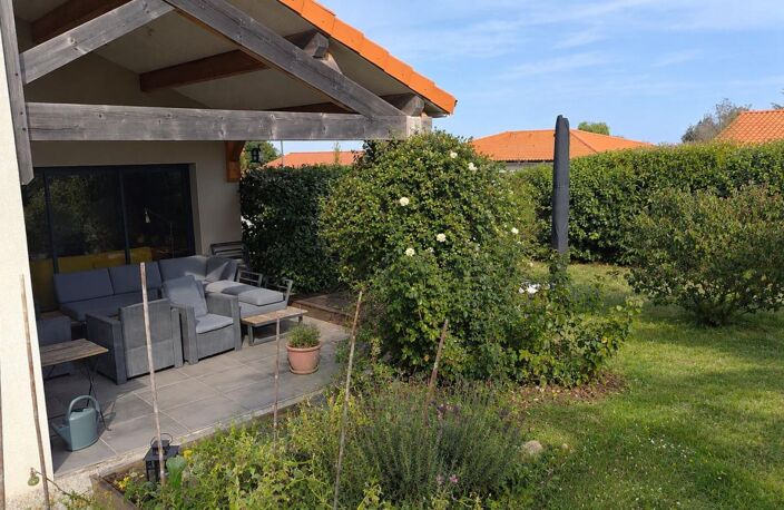 Villa récente, 138 m² hab sur 700 m² de terrain — photo 3