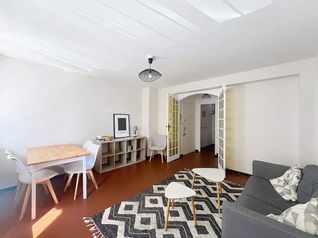 Appartement T2 + Balcon - À Louer - Avignon Intra-Muros — photo du bien
