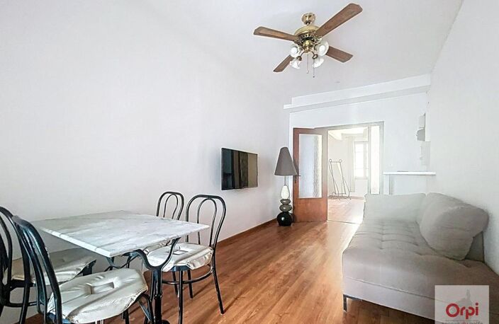 Appartement T2 traversant de 50 m2 en plein cœur du centre ville d'Ajaccio — photo 2