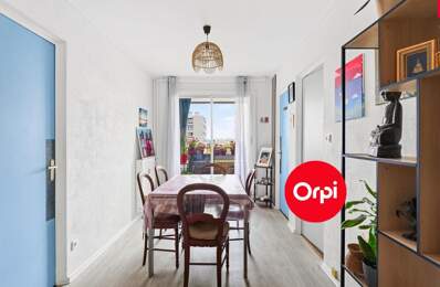 Appartement rénové, 4 chambres, 2 salles de bain/eau + cave — photo du bien