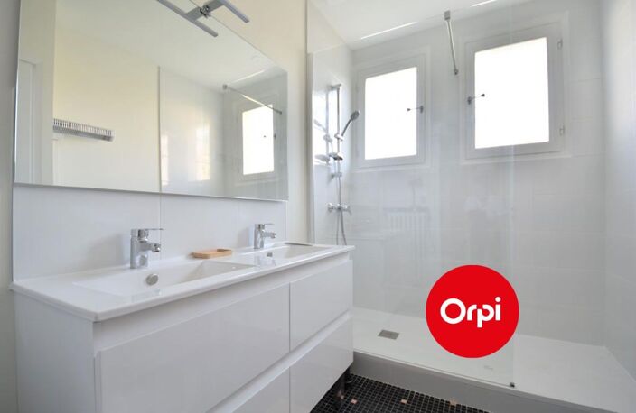 Chambre en COLOCATION meublée à louer - 13 RUE DE VERDUN 69800 SAINT PRIEST — photo 3