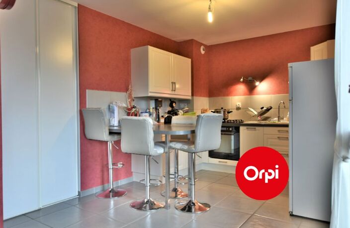T4 - 8 BIS RUE COLETTE 69800 SAINT PRIEST — photo 3