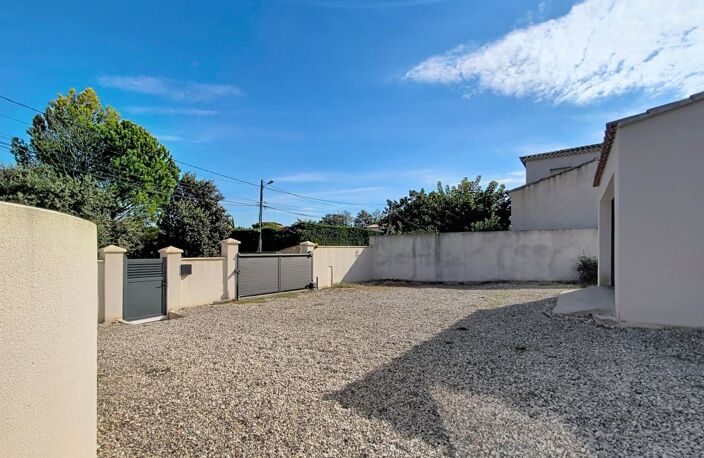 Saint-Laurent-des-Arbres, Maison de plain-pied au calme - 2 chambres - Jardin de 950 m² sans vis-à-vis - Accès direct pinède — photo 5