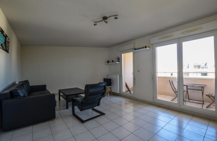 Appartement à vendre aux Angles, 2 chambres, parking et garage ! — photo 2