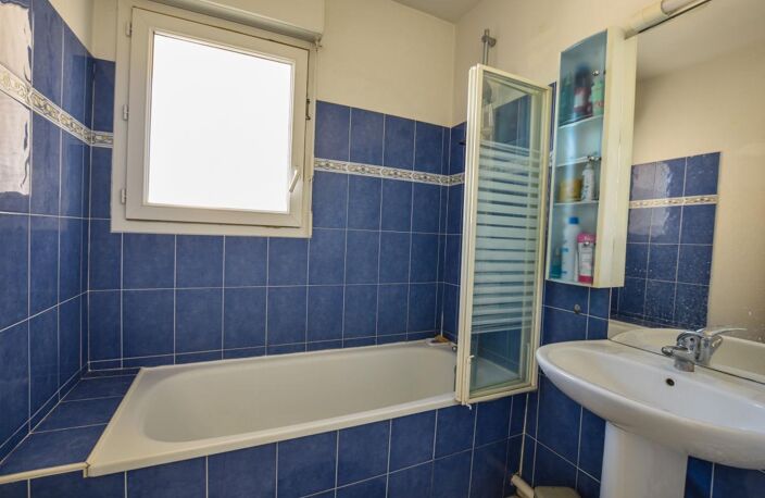Appartement à vendre aux Angles, 2 chambres, parking et garage ! — photo 5