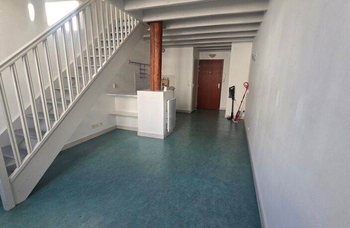 Appartement À Louer — photo 2