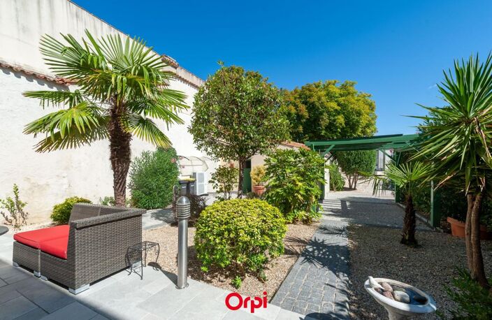 Angoulins centre – Maison ancienne rénovée, DPE A, 4 chambres, jardin et 2 garages — photo 3