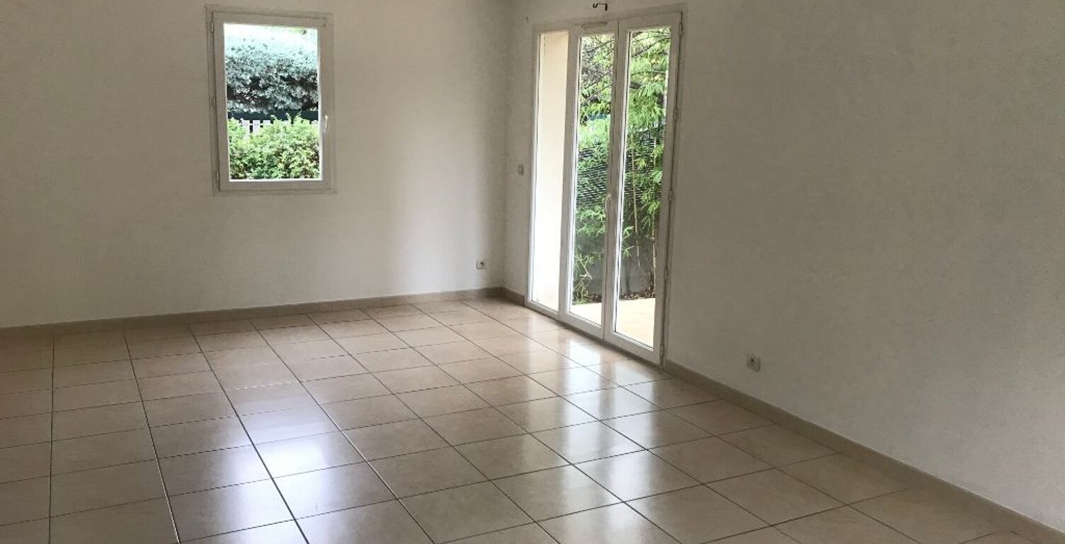 NIMES Location villa T4 de 80m² sis 406 rue des Cottages — photo 1