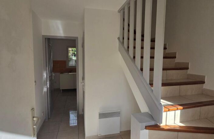 NIMES Location villa T4 de 80m² sis 406 rue des Cottages — photo 4