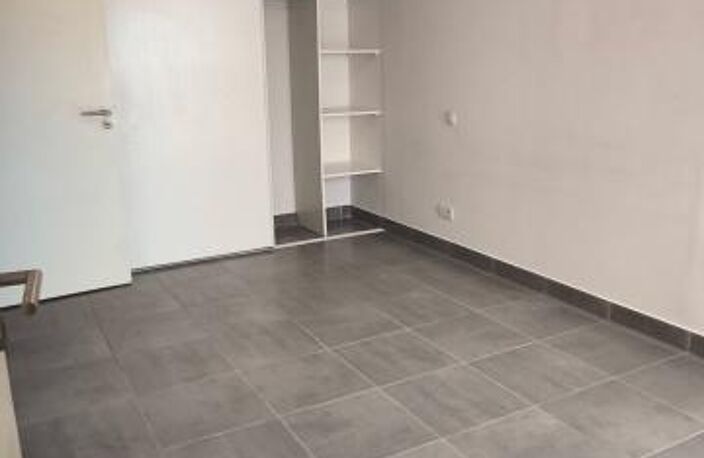 Appartement À Louer — photo 3
