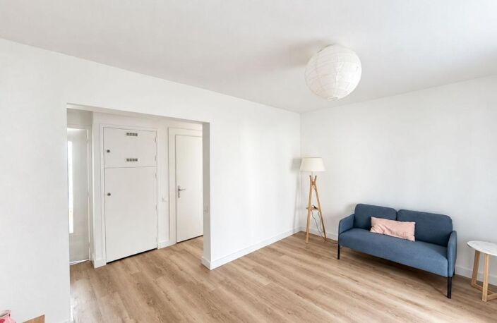 Appartement À Vendre T3 meublé en coeur de ville avec grand cellier privatif — photo 2