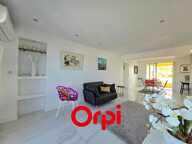BANDOL APPARTEMENT RÉNOVÉ ET COMMERCES A PIED — photo 2