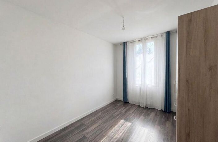 Appartement T3 + Local commercial À Vendre Toulon Est — photo 3