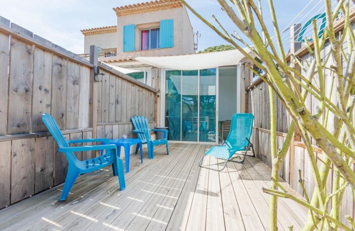 HYERES LA CAPTE - Superbe maison 165 m2 (6 Logements) sur un terrain de 440 m2 — photo 2