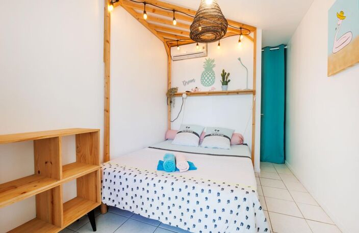 HYERES LA CAPTE - Superbe maison 165 m2 (6 Logements) sur un terrain de 440 m2 — photo 4