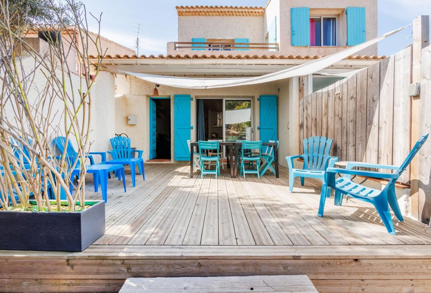 HYERES LA CAPTE - Superbe maison 165 m2 (6 Logements) sur un terrain de 440 m2 — photo 1