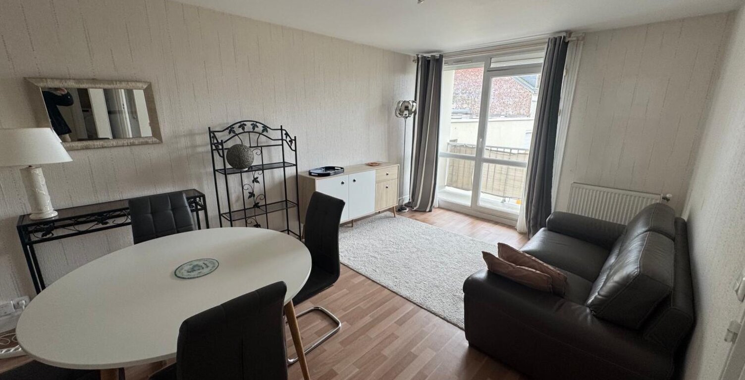 Appartement de type F2 avec ascenseur et vendu meublé — photo 1