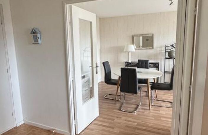 Appartement de type F2 avec ascenseur et vendu meublé — photo 5
