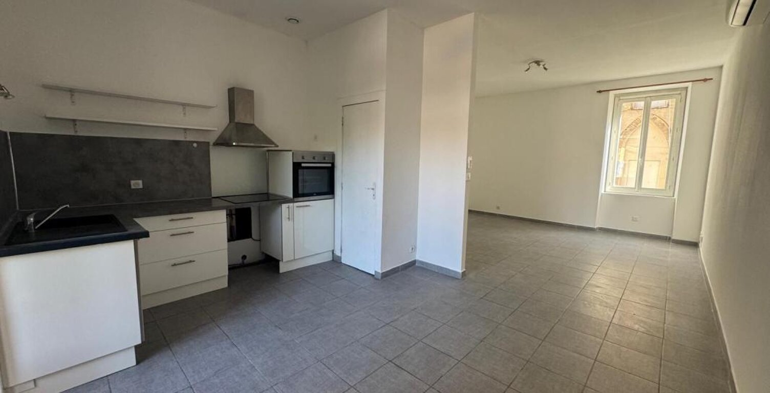 Appartement À Louer T2 SAINT-AMBROIX 1er étage — photo 1